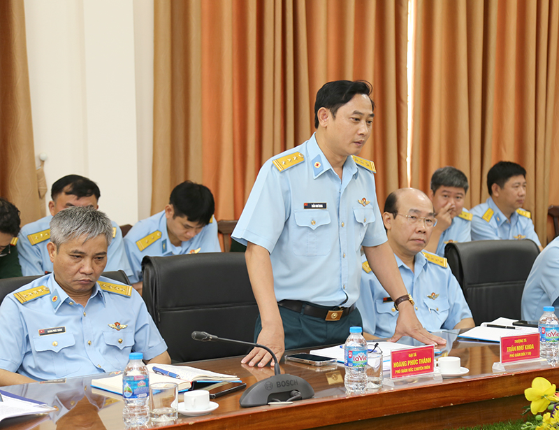 Thượng tướng Lê Huy Vịnh kiểm tra công tác triển khai Hồ sơ bệnh án điện tử tại Viện Y học Phòng không - Không quân
