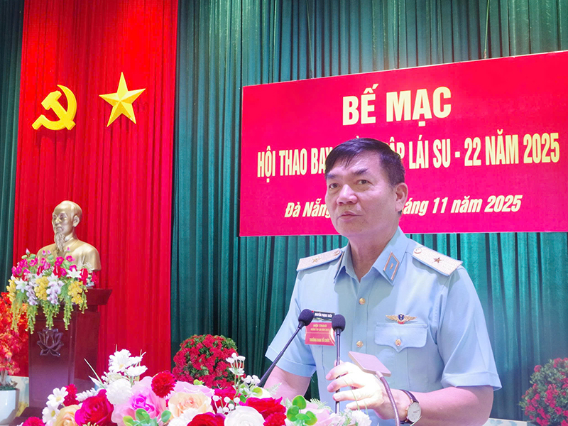 Quân chủng Phòng không - Không quân bế mạc Hội thao bay buồng tập lái máy bay Su-22 năm 2025