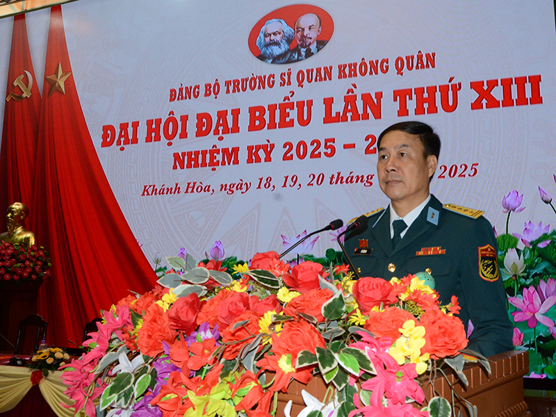 Lãnh đạo Trường Sĩ quan Không quân “Cách mạng, chính quy, chuẩn hóa, hiện đại”