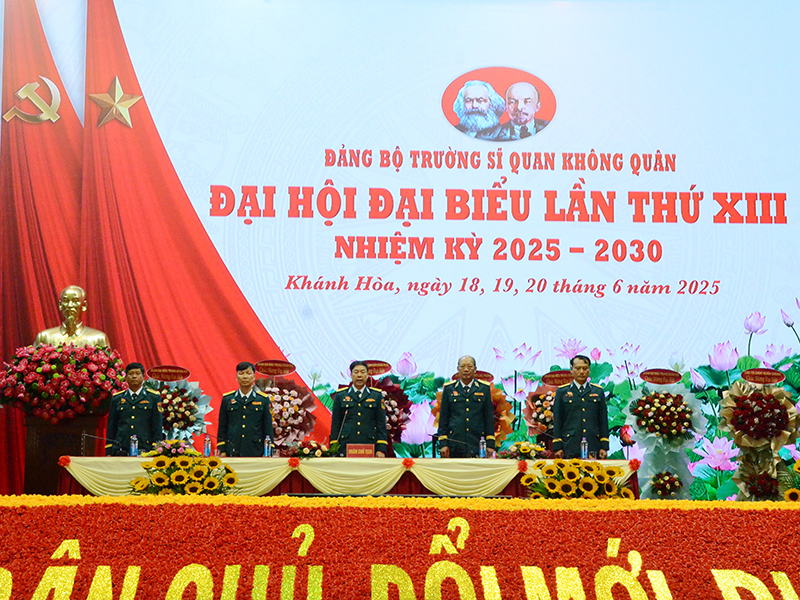 Lãnh đạo Trường Sĩ quan Không quân “Cách mạng, chính quy, chuẩn hóa, hiện đại”