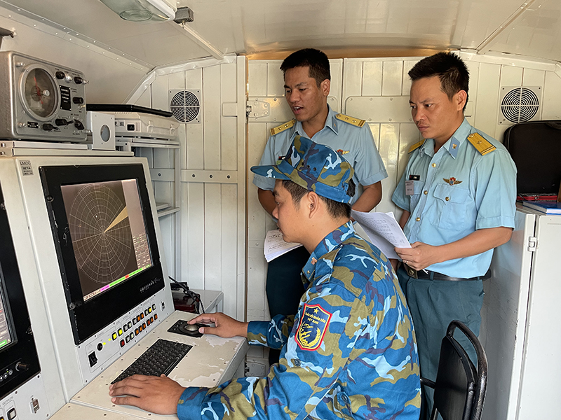 Sư đoàn 375 tổ chức Hội thao diễn tập chiến thuật kíp chiến đấu trạm ra đa có một phần thực binh