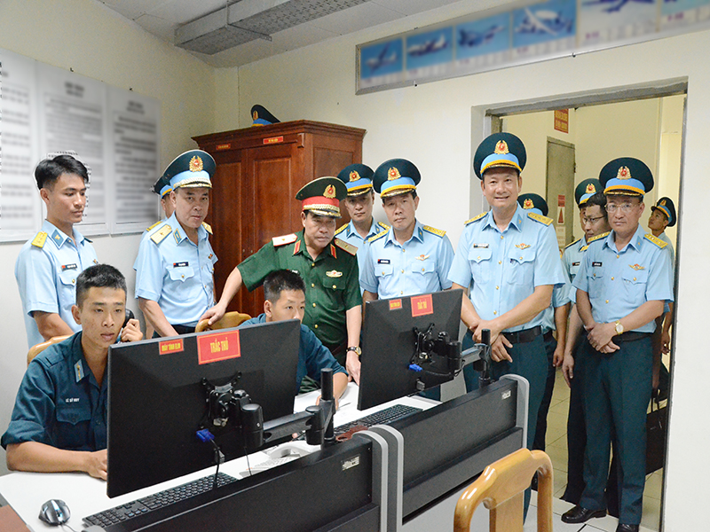 Bộ Quốc phòng kiểm tra công tác sẵn sàng chiến đấu tại Sư đoàn 375