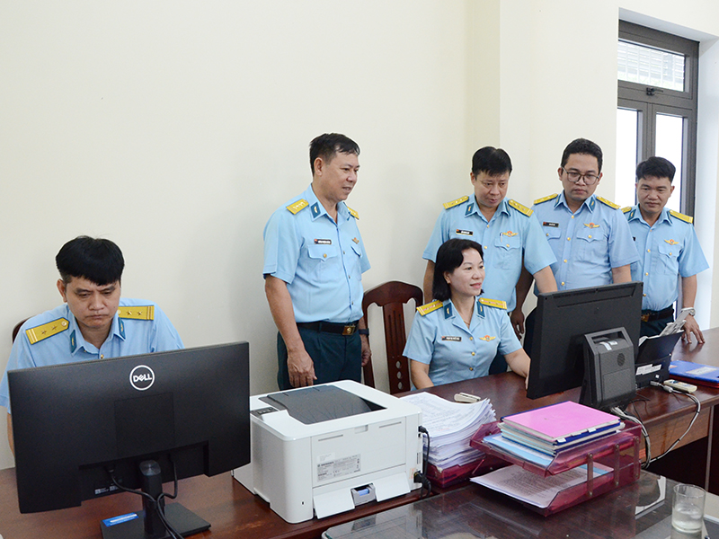 Quân chủng Phòng không - Không quân kiểm tra xây dựng đơn vị vững mạnh toàn diện “mẫu mực, tiêu biểu” các đơn vị khu vực miền Trung