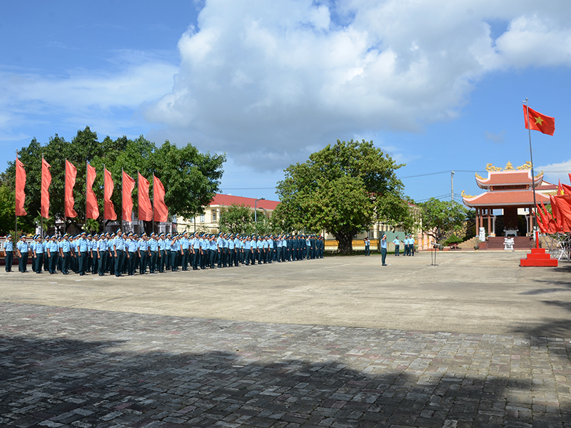 Quân chủng Phòng không - Không quân kiểm tra xây dựng đơn vị vững mạnh toàn diện “mẫu mực, tiêu biểu” các đơn vị khu vực miền Trung
