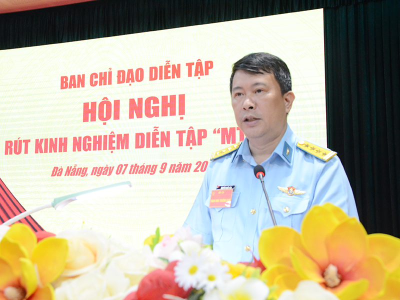 Quân chủng Phòng không - Không quân rút kinh nghiệm Diễn tập Chỉ huy - Tham mưu 1 bên 2 cấp trên bản đồ có một phần thực binh cho các đơn vị Miền Trung