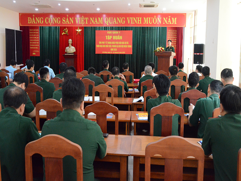 Tập huấn ứng phó y tế trong khắc phục hậu quả sự cố, thảm họa hóa chất độc, phóng xạ khu vực miền Trung