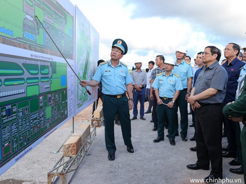 Thủ tướng Chính phủ Phạm Minh Chính kiểm tra tiến độ xây dựng Sân bay Phan Thiết