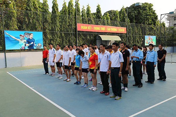 Cục Chính trị tổ chức giao hữu thể thao chào mừng kỷ niệm 70 năm ngày Bác Hồ ra lời kêu gọi Toàn quốc kháng chiến