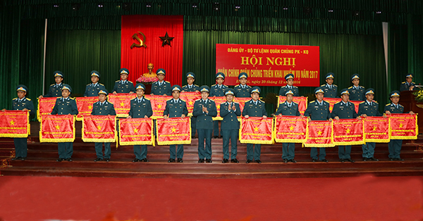 Quân chủng PK-KQ tổ chức Hội nghị quân chính triển khai nhiệm vụ năm 2017
