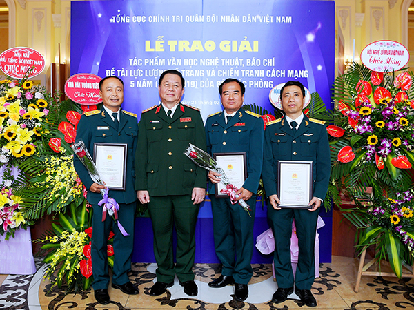 Trao giải thưởng tác phẩm văn học nghệ thuật, báo chí đề tài lực lượng vũ trang và chiến tranh cách mạng 5 năm (2014 - 2019) của Bộ Quốc phòng