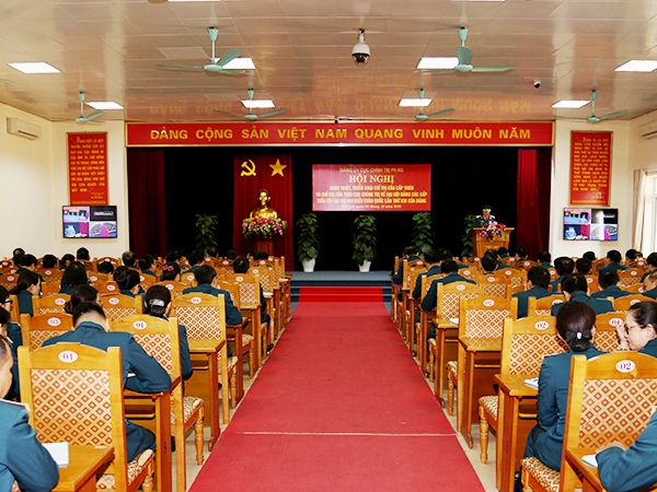 Đảng ủy Cục Chính trị Quân chủng PK-KQ quán triệt, triển khai chỉ thị về Đại hội đảng các cấp