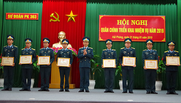 Các cơ quan, đơn vị tổ chức Hội nghị quân chính triển khai nhiệm vụ năm 2019