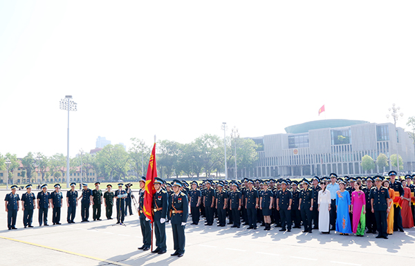 Quân chủng PK-KQ tổ chức Lễ báo công dâng Bác kết quả 2 năm thực hiện Chỉ thị 05 của Bộ Chính trị và Chỉ thị 87 của Thường vụ Quân ủy Trung ương