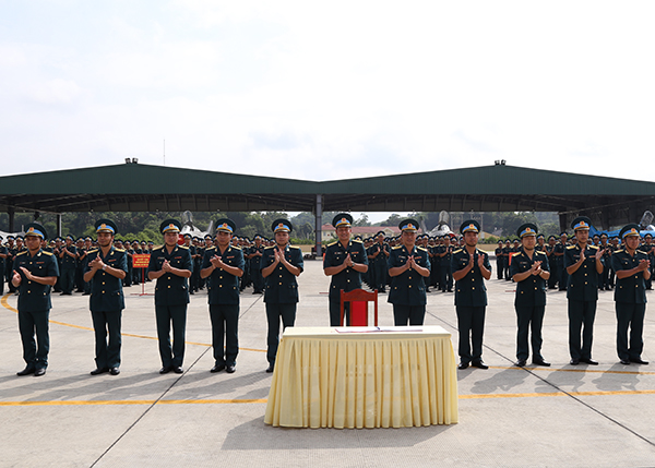 Trung đoàn 921 phát động đợt thi đua cao điểm chào mừng Đại hội đại biểu Đảng bộ Quân chủng Phòng không-Không quân lần thứ X