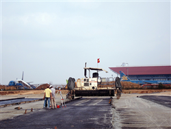 Tổng Công ty xây dựng công trình hàng không ACC thi công công trình Nhà ga T2, Sân bay Nội Bài.