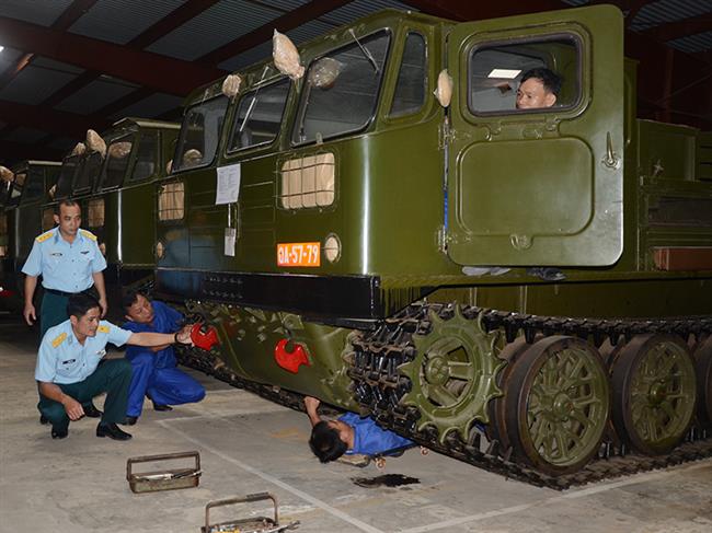 35-nam-bao-dam-tot-trang-bi-ky-thuat-vat-chat-hau-can-cho-cac-don-vi