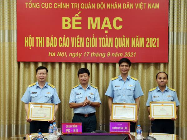 be-mac-hoi-thi-bao-cao-vien-gioi-toan-quan-nam-2021