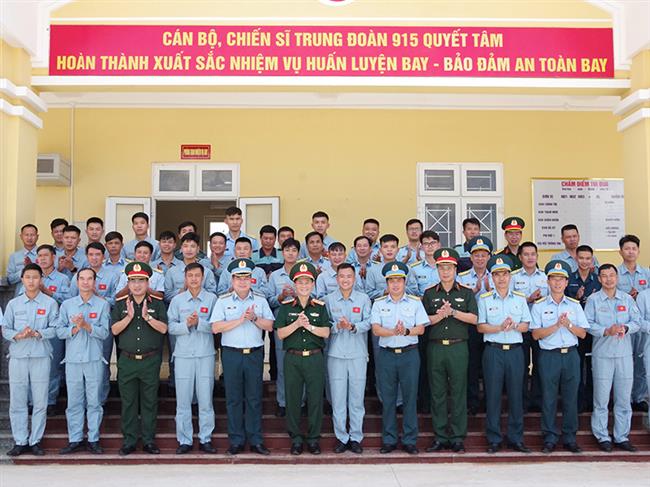 bo-tong-tham-muu-quan-doi-nhan-dan-viet-nam-kiem-tra-trung-doan-915