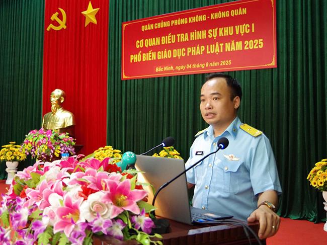co-quan-dieu-tra-hinh-su-khu-vuc-1-quan-chung-pk-kq-tuyen-truyen-pho-bien-giao-duc-phap-luat-tai-trung-doan-927