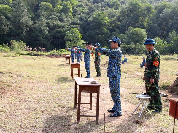 cuc-chinh-tri-phong-khong-khong-quan-kiem-tra-ban-dan-that-sung-ngan-k54-cho-si-quan-nam-2020