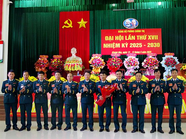 dang-bo-phong-chinh-tri-su-doan-377-to-chuc-dai-hoi-nhiem-ky-2025-2030