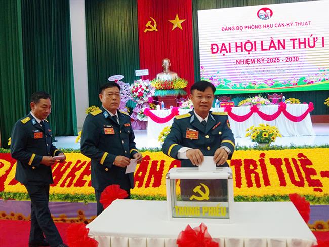 dang-bo-phong-hau-can-ky-thuat-su-doan-375-to-chuc-dai-hoi-nhiem-ky-2025-2030