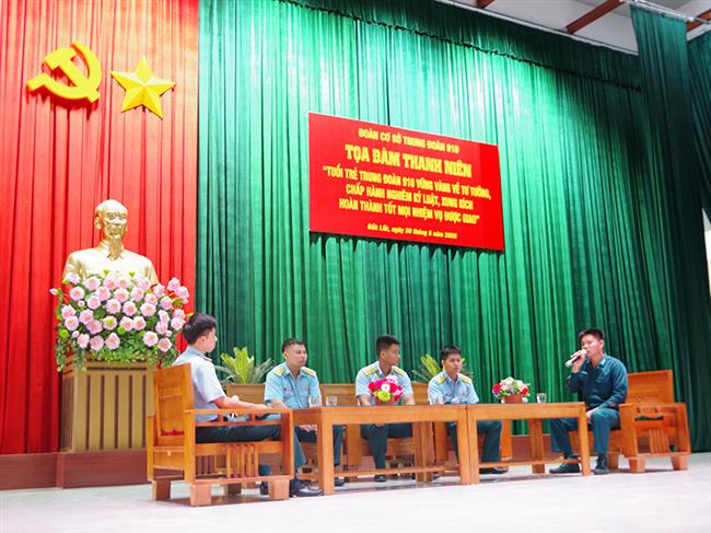 doan-co-so-trung-doan-910-to-chuc-toa-dam-thanh-nien-ve-cong-tac-tu-tuong-chap-hanh-nghiem-ky-luat
