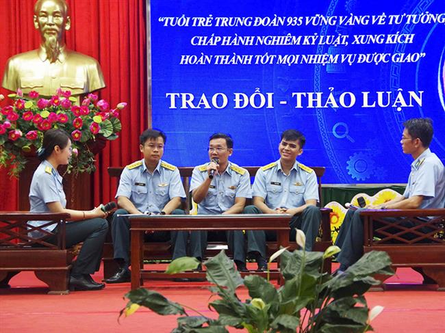 doan-co-so-trung-doan-935-to-chuc-toa-dam-ve-tu-tuong-ky-luat