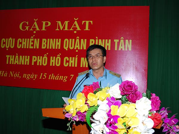 doan-dai-bieu-quan-uy-va-hoi-cuu-chien-binh-quan-binh-tan-thanh-pho-ho-chi-minh-tham-quan-chung-pk-kq