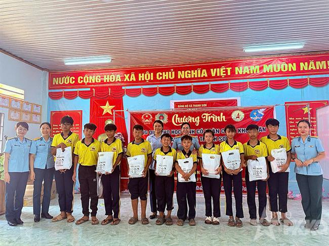 hoat-dong-thiet-thuc-tu-phong-trao-phu-nu-su-doan-370