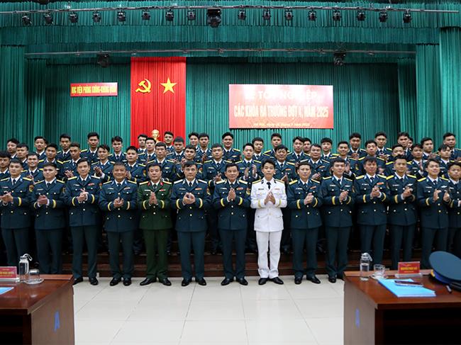 hoc-vien-phong-khong-khong-quan-to-chuc-le-tot-nghiep-cac-khoa-ra-truong-dot-4-nam-2025