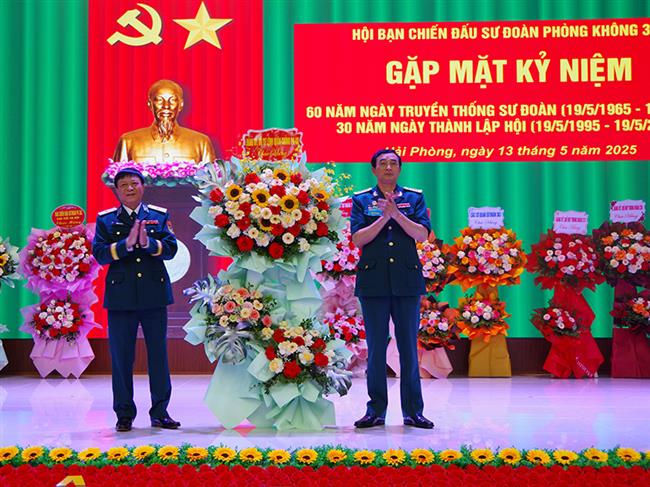 hoi-ban-chien-dau-su-doan-363-gap-mat-ky-niem-60-nam-ngay-truyen-thong-su-doan-va-ky-niem-30-nam-ngay-thanh-lap-hoi
