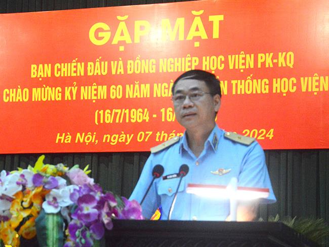 hoi-ban-chien-dau-va-dong-nghiep-hoc-vien-pk-kq-gap-mat-nhan-ky-niem-60-nam-ngay-truyen-thong-hoc-vien