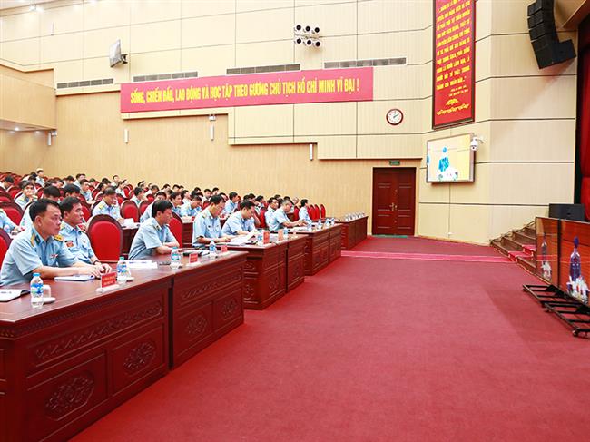 hoi-nghi-quan-chinh-toan-quan-6-thang-dau-nam-2025