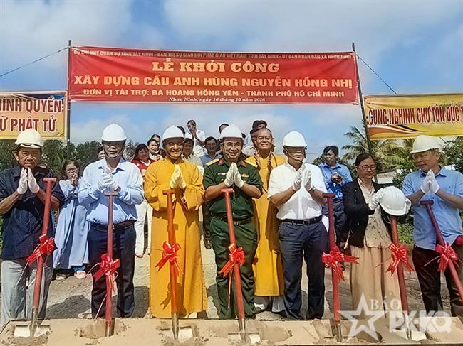 khoi-cong-xay-dung-cau-anh-hung-nguyen-hong-nhi