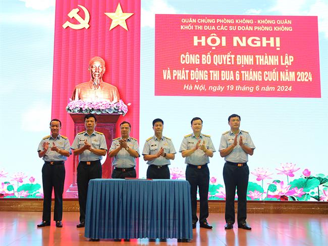 khoi-thi-dua-cac-su-doan-phong-khong-to-chuc-hoi-nghi-cong-bo-quyet-dinh-thanh-lap-va-phat-dong-thi-dua-6-thang-cuoi-nam-2024