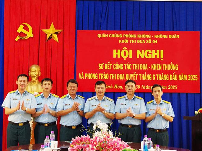 khoi-thi-dua-so-4-so-ket-cong-tac-thi-dua-khen-thuong-va-phong-trao-thi-dua-quyet-thang-6-thang-dau-nam-2025