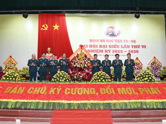 lanh-dao-xay-dung-hoc-vien-phong-khong-khong-quan-“cach-mang-chinh-quy-chuan-hoa-hien-dai”