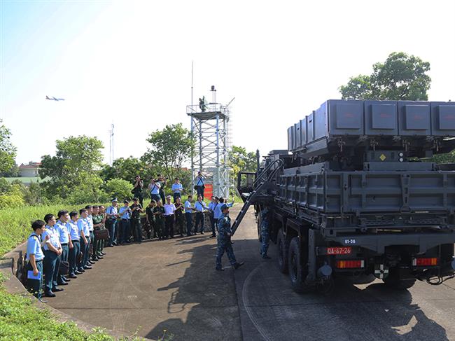 lop-tap-huan-cong-tac-vien-bao-phong-khong-khong-quan-nam-2026-tham-quan-tac-nghiep-thuc-te-tai-tieu-doan-61-trung-doan-236