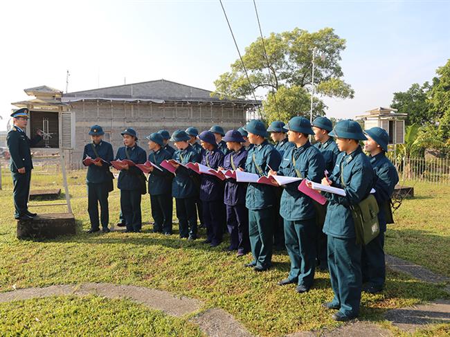 luon-hoan-thanh-tot-nhiem-vu-chinh-tri-trung-tam