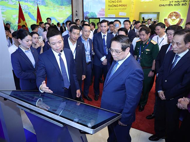 mb-tang-cuong-chuyen-doi-so-tai-chinh-doanh-nghiep-toan-dien-va-khong-gioi-han-su-kien-chuyen-doi-so-nganh-ngan-hang-2025