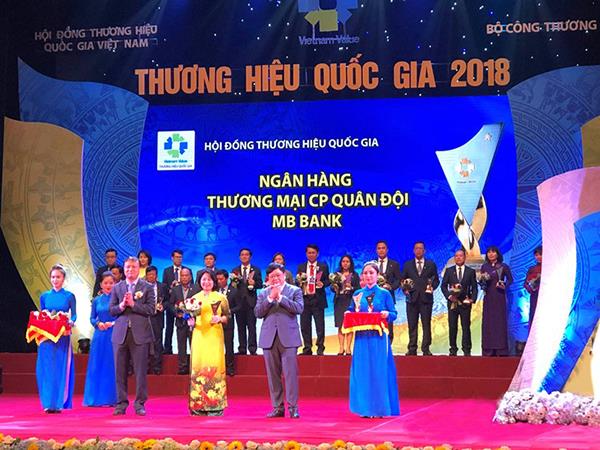 mb-vinh-du-la-mot-trong-bon-ngan-hang-dat-thuong-hieu-quoc-gia-nam-2018