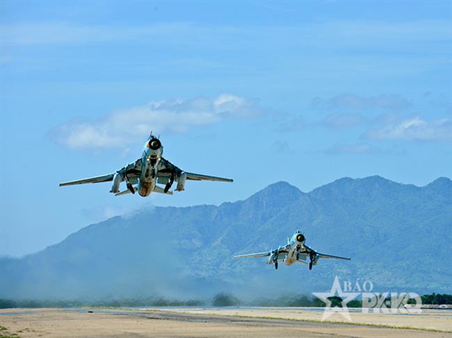 loi-tri-an-nhung-canh-bay-bat-tu