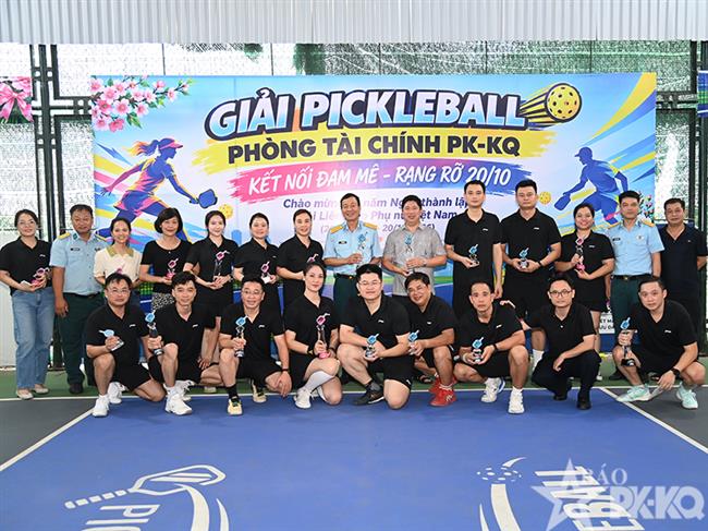 phong-tai-chinh-quan-chung-phong-khong-khong-quan-to-chuc-giai-pickleball-chao-mung-ngay-phu-nu-viet-nam-20-10