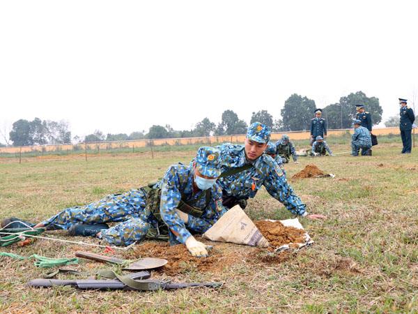 doi-tuyen-quan-chung-phong-khong-khong-quan-tich-cuc-huan-luyen-phan-dau-gianh-thanh-tich-cao-tai-hoi-thao-cong-binh-toan-quan-nam-2021