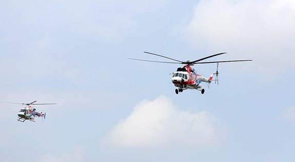 russia-helicopter-gioi-thieu-va-bay-trinh-dien-truc-thang-ansat-va-mi-171a2-tai-viet-nam