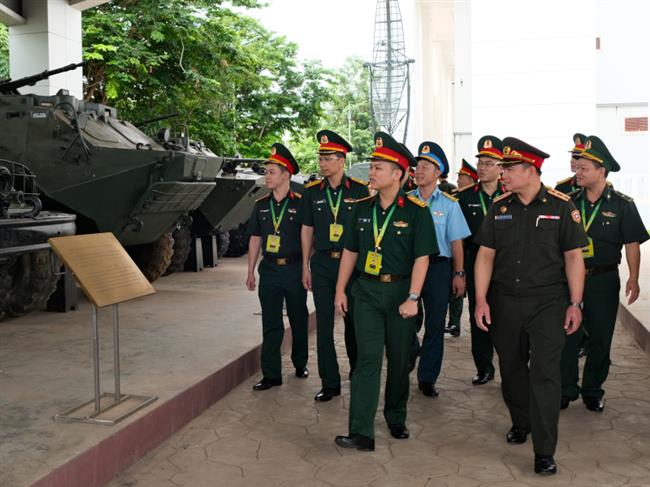 si-quan-tre-viet-nam-lao-chia-se-kinh-nghiem-co-so-tiep-noi-mach-nguon-lich-su