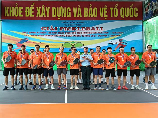 su-doan-363-to-chuc-giai-pickleball-chao-mung-ky-niem-136-nam-ngay-sinh-chu-tich-ho-chi-minh-va-61-nam-ngay-truyen-thong-su-doan-363