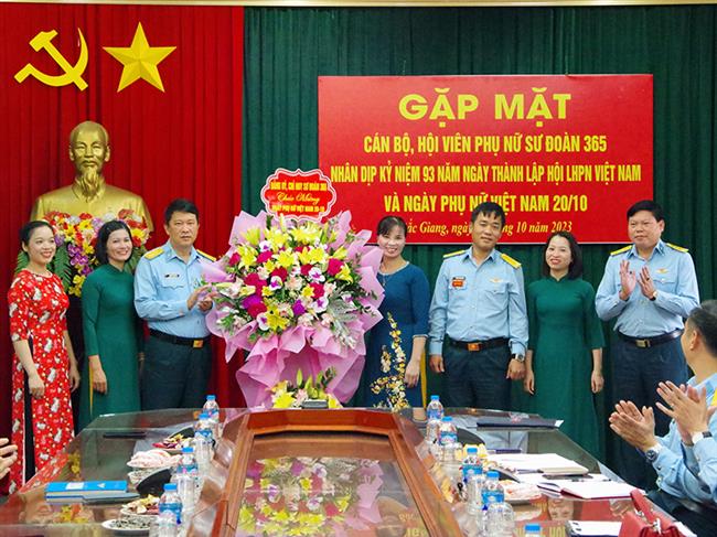 su-doan-365-to-chuc-gap-mat-nhan-ky-niem-93-nam-ngay-thanh-lap-hoi-lien-hiep-phu-nu-viet-nam