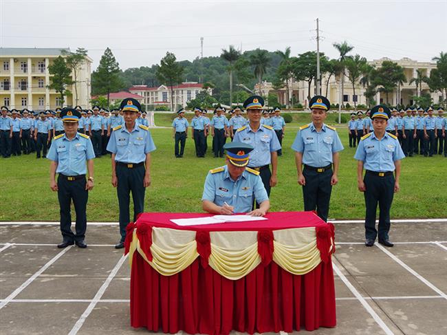 su-doan-371-phat-dong-thi-dua-“phat-cao-co-hong-thang-tam;-chu-dong-sang-tao-quyet-thang”